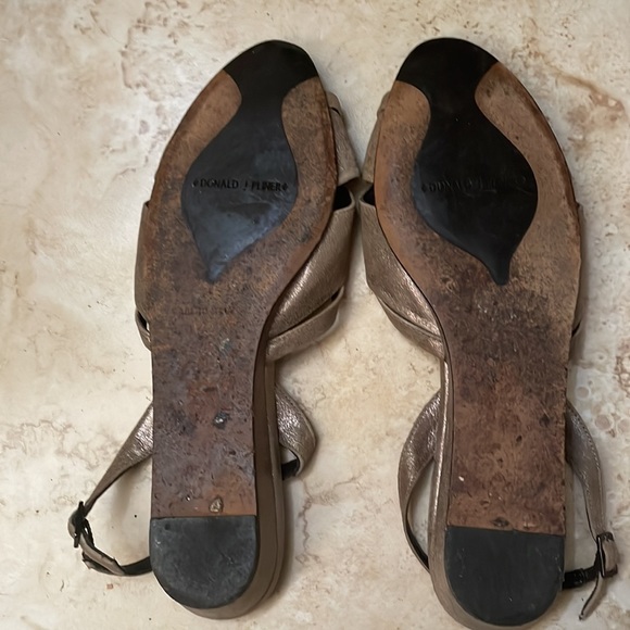 Sandals - Picture 3 of 5